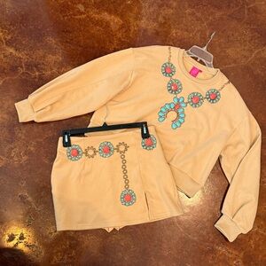 QUEEN OF SPARKLES Beige Crewneck Sweatshirt with Pink Brand Tag